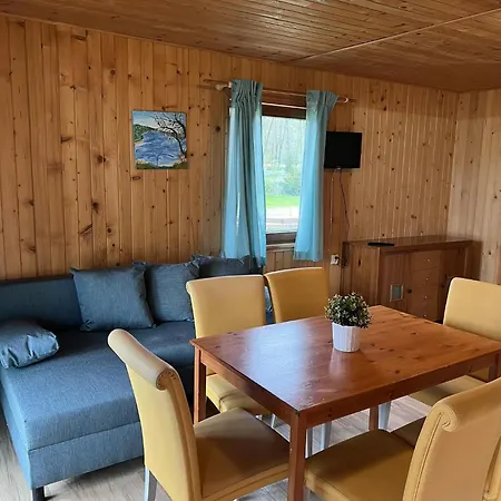 Letniskowy Nad Jeziorem W Ow Bachus Do 10 Osob